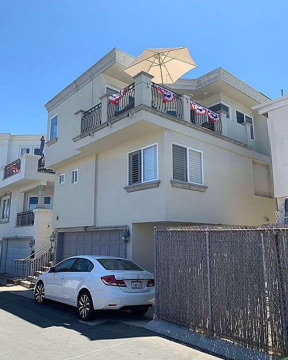 1st image of 324 Homer Pl