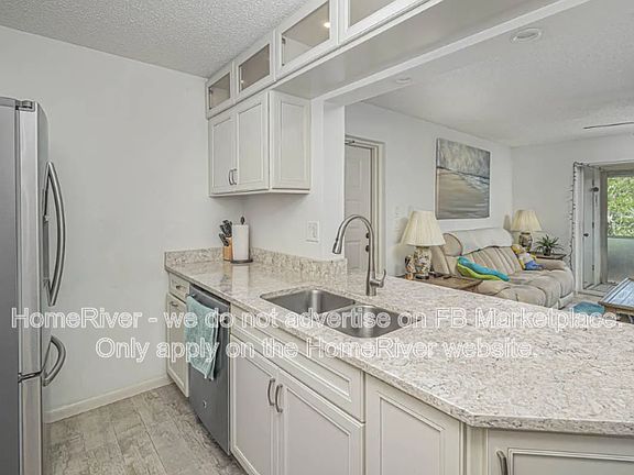 4th image of 2510 SE Anchorage Cv APT F-1