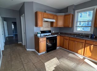 296 Hoboken Rd #1, East Rutherford, NJ