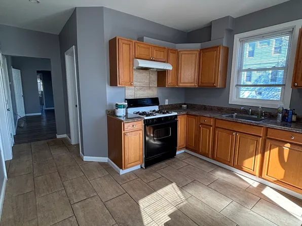 296 Hoboken Rd #1, East Rutherford, NJ 07073