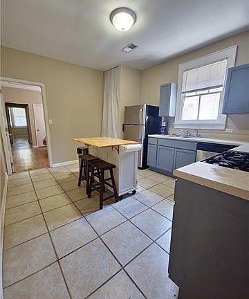 4th image of 4317 Ulloa St