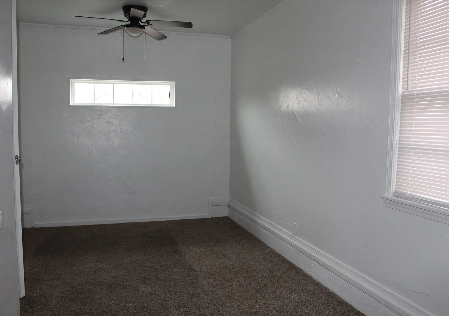 3-4 Bedrooms! — Photo 4
