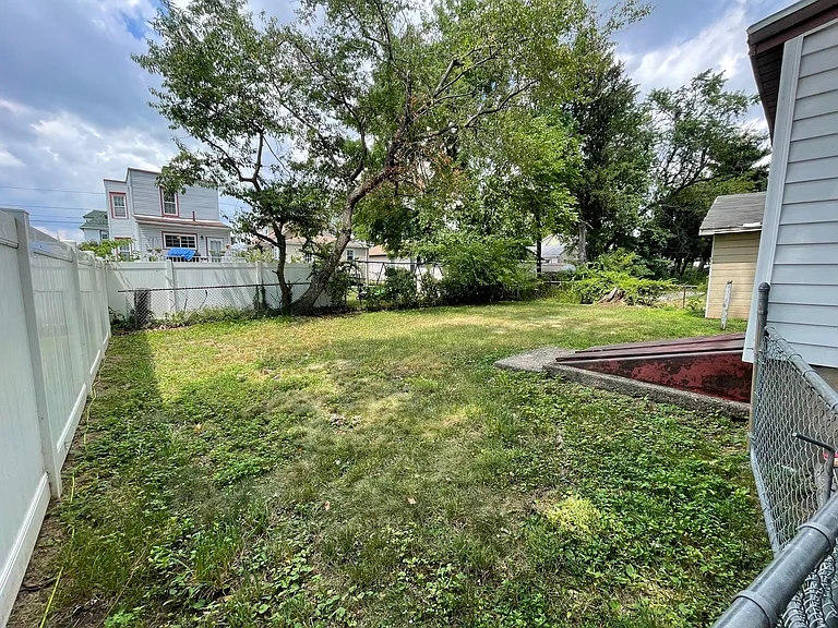 7163 Chandler Ave — Photo 17