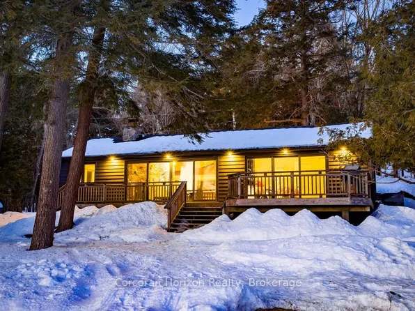 1050 Fair Lee Park Rd, Muskoka Lakes, ON P0B 1J0