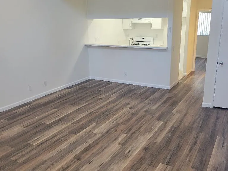 11027 Aqua Vista St #4 — Photo 7