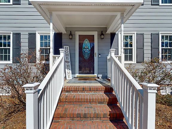 4th image of 210 Paul Place