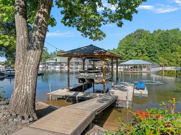4565 Ina Ln, Sherrills Ford, NC 28673