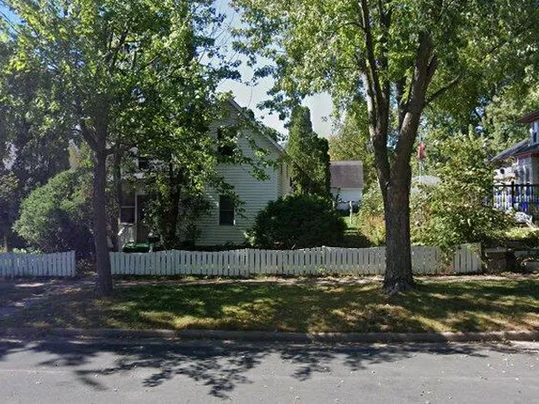 311 N Lewis St, River Falls, WI 54022