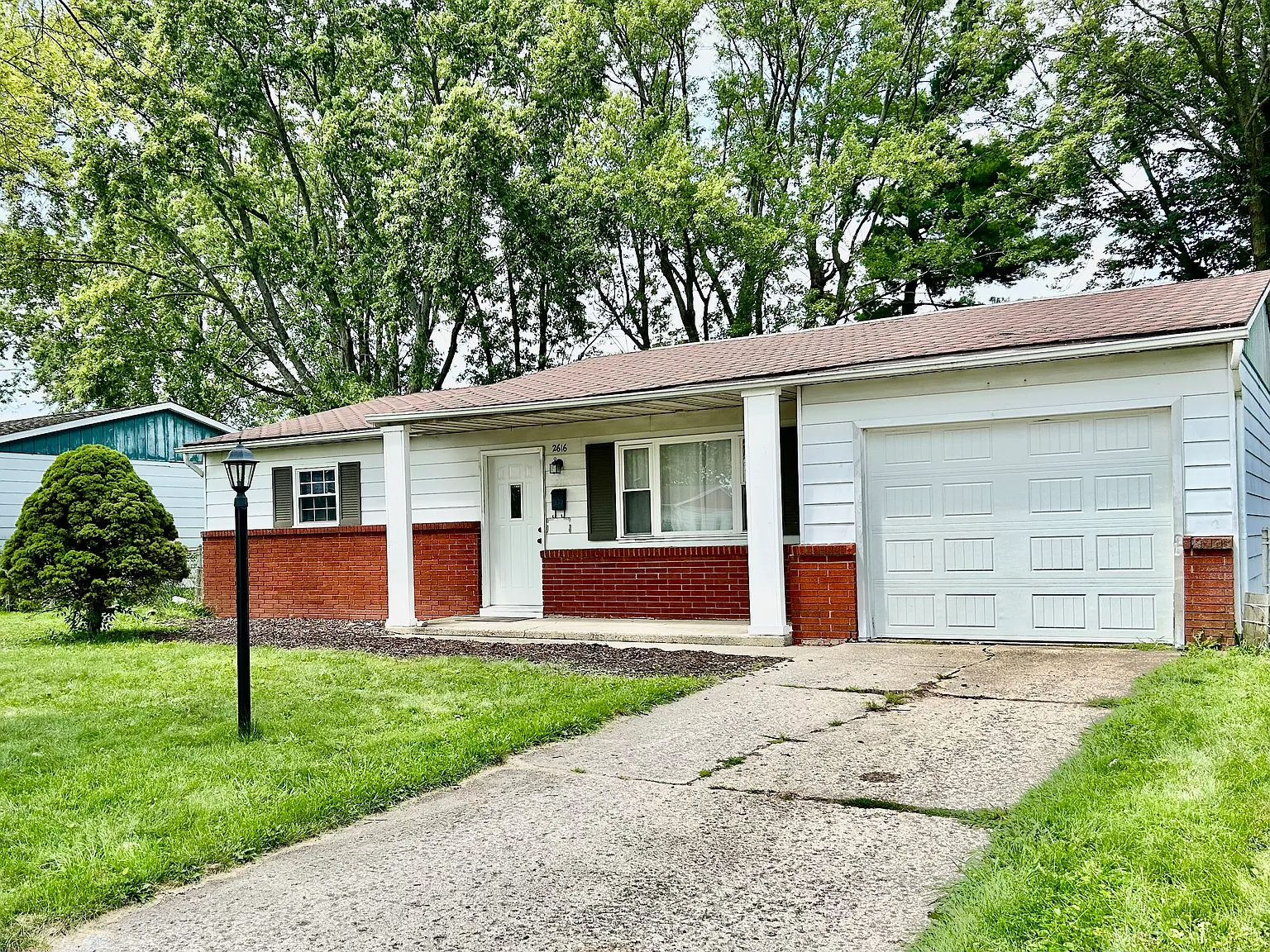 3 bed, 1432 sqft, $1,600 — Photo 2