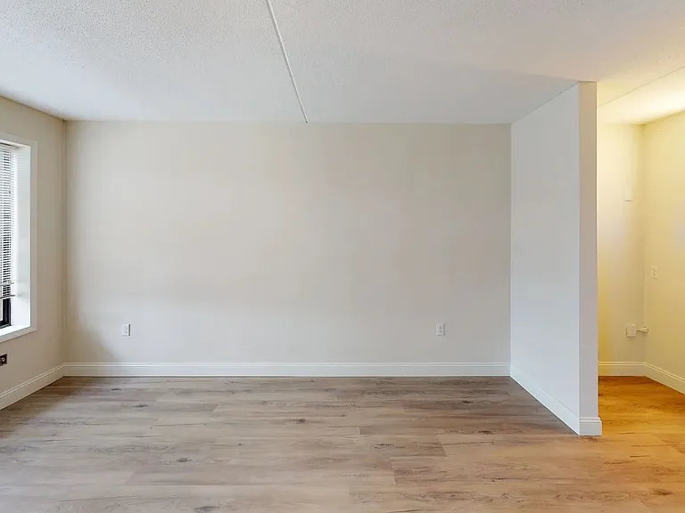 144 Larkin Way — Photo 13