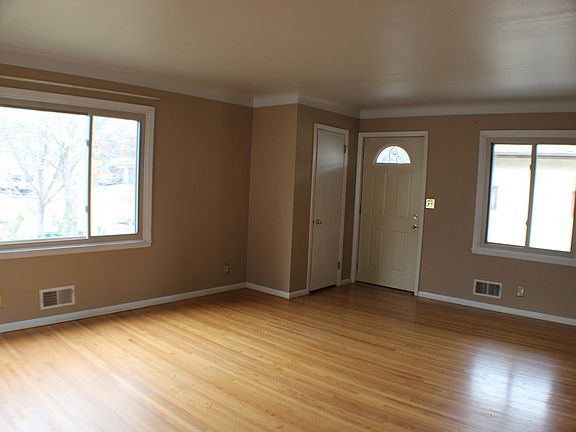 4th image of 712 Parkway Dr