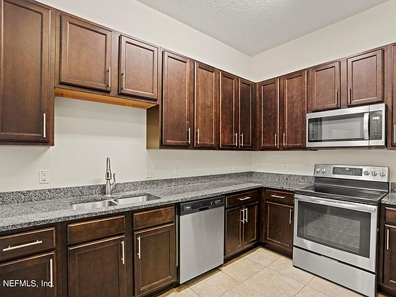 4th image of 218 LARKIN Place #102