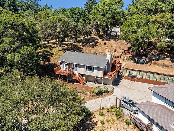 4th image of 179 Casa Linda Ln