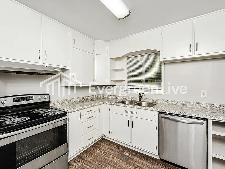1137 Bowman Rd — Photo 6