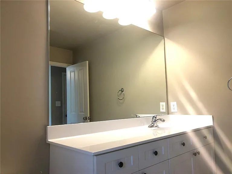 10240 Billings Pointe — Photo 56