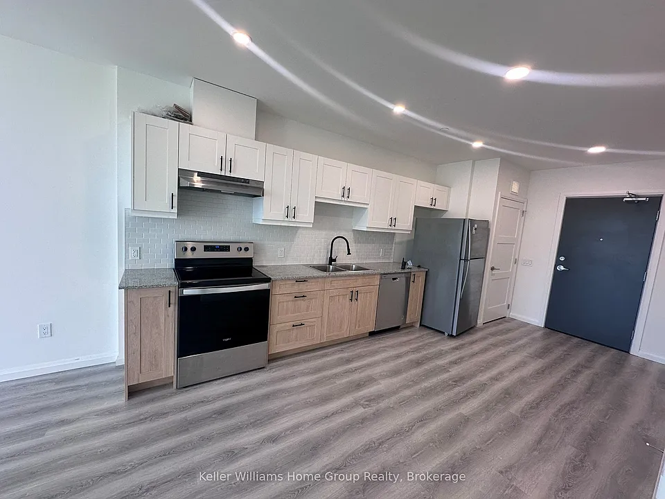 191 Elmira Rd S #Penthouse 10