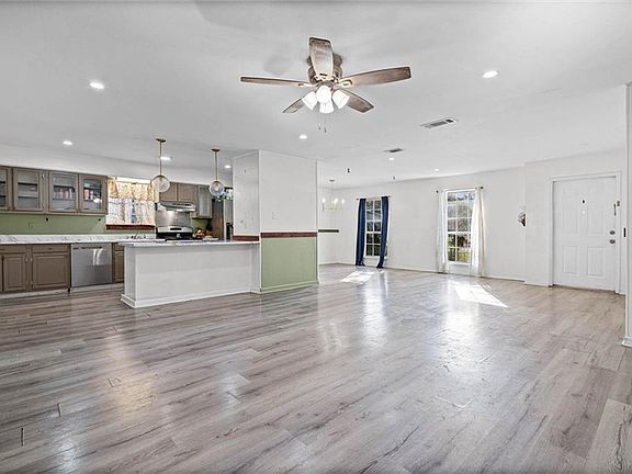 4th image of 3016 Colburn Dr