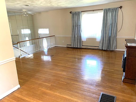 5th image of 328 Crile Ln