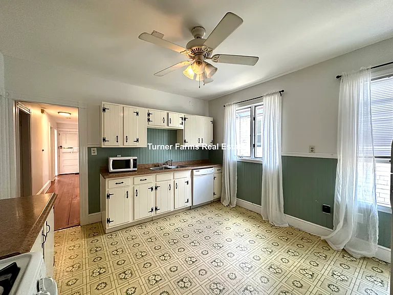 30 Roseclair St #2F — Photo 25