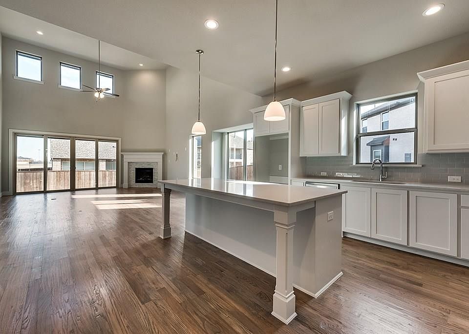 1st image of 10418 Wintergreen Dr