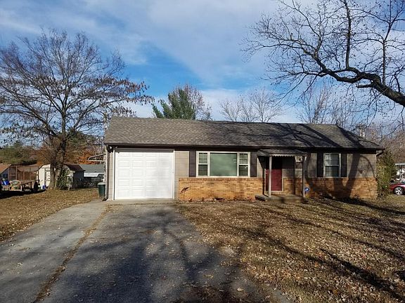 3rd image of 334 Defoe Cir