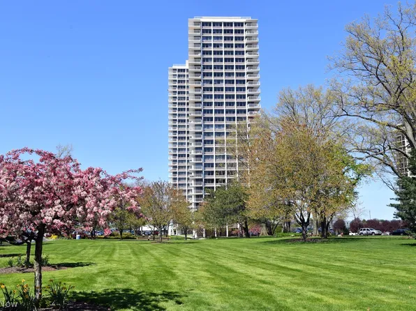 12700 Lake Ave APT 3004, Cleveland, OH 44107