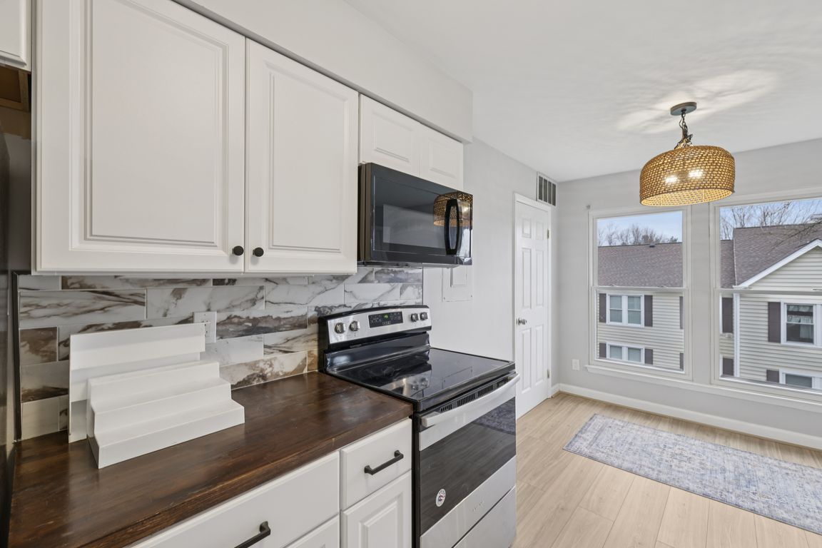 next background image