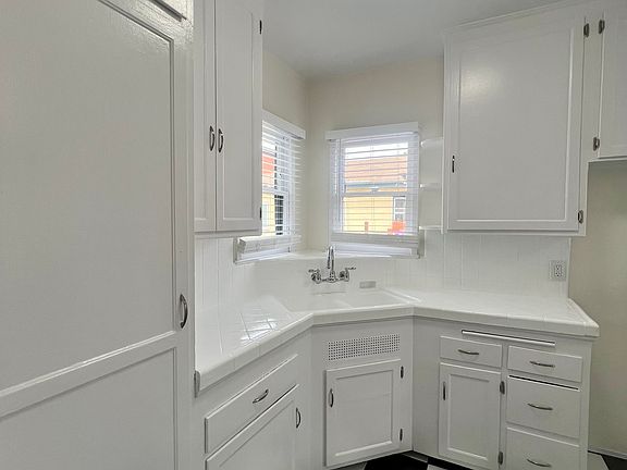 5th image of 4253 1/2 N Bellflower Blvd #4353