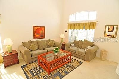 3rd image of 637 Eagle Pointe S