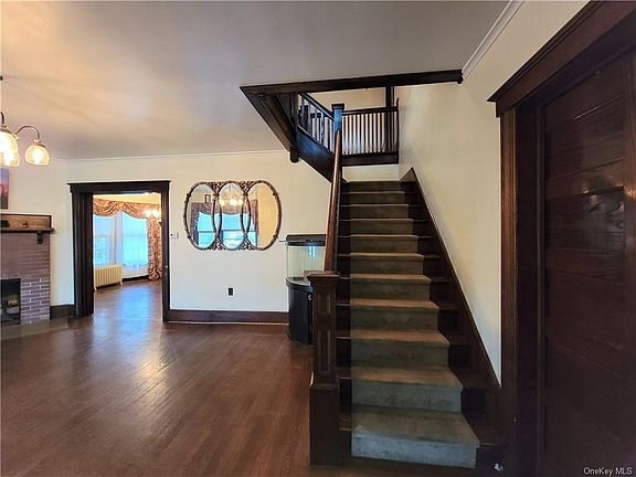 5th image of 156 Prospect Ave