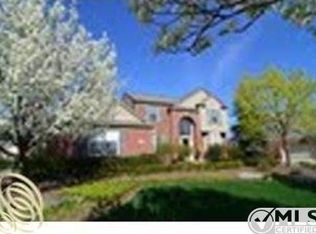 352 Springfield Dr, Canton, MI 48188