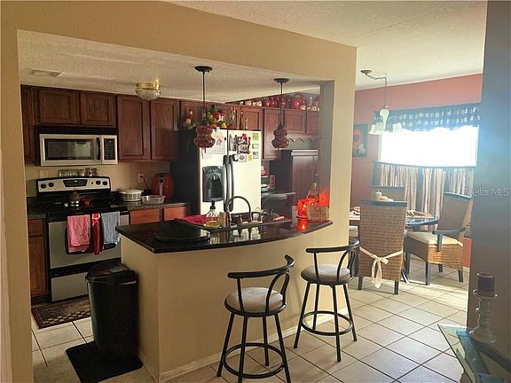 4th image of 1022 Plantation Dr APT B7