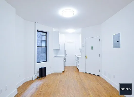 Rented by Bond New York | media 8