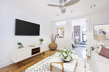 Rented by R New York