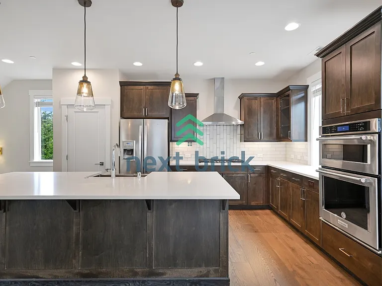 938 223rd St SE — Photo 9