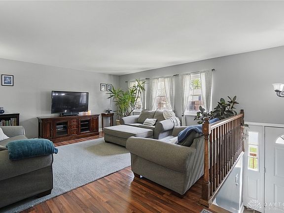 4th image of 4927 Pepperwood Dr