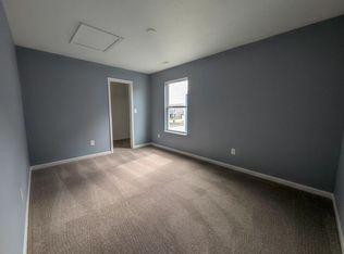 811 Sommersweet Run, Greenwood, IN 46143