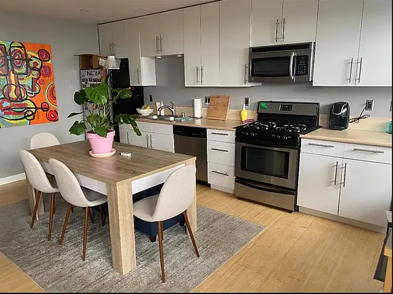 1527 Princeton St #2 — Photo 12