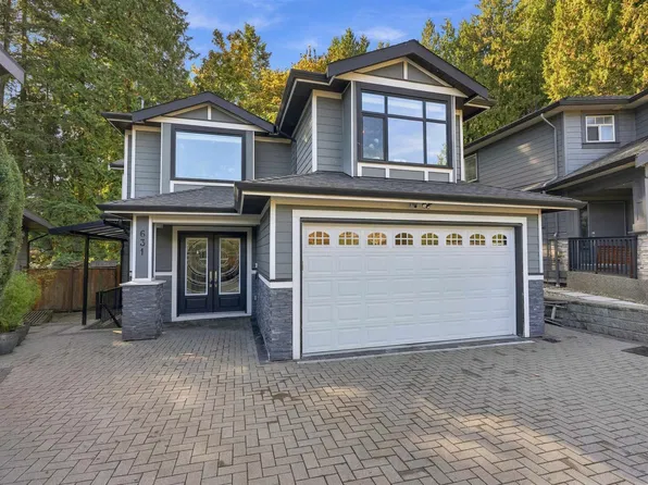 631 24th Close W, North Vancouver, BC V7M 0A3