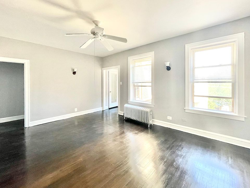 1st image of 6308 N Leavitt St #3