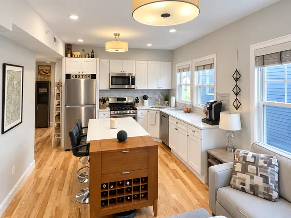 58 Boynton St APT 5, Jamaica Plain, MA 02130