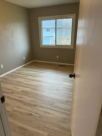 3704 York Cir — Photo 8