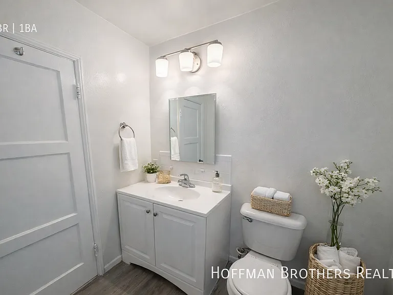 14161 Friar St #1 — Photo 4