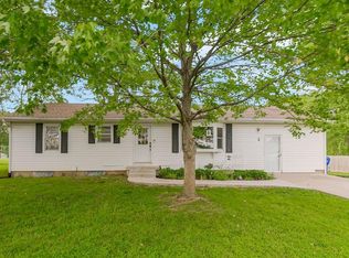 4 N 9th St, Louisburg, KS 66053