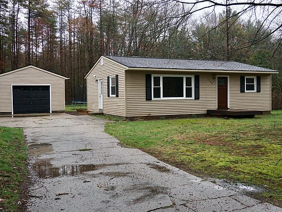 3rd image of 2096 Horton Rd