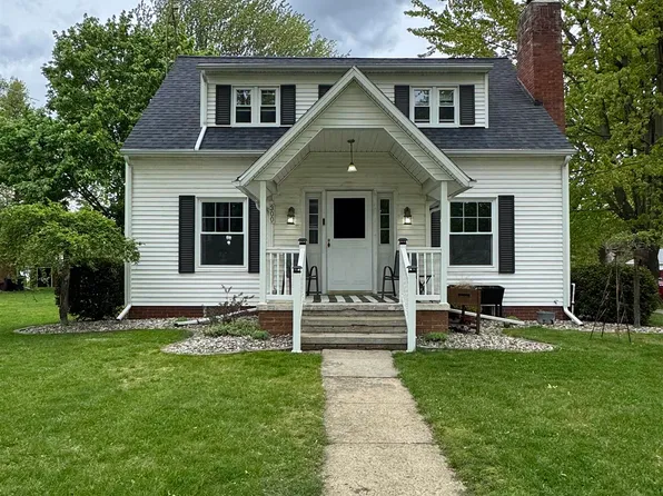 300 Brady St, Chesaning, MI 48616