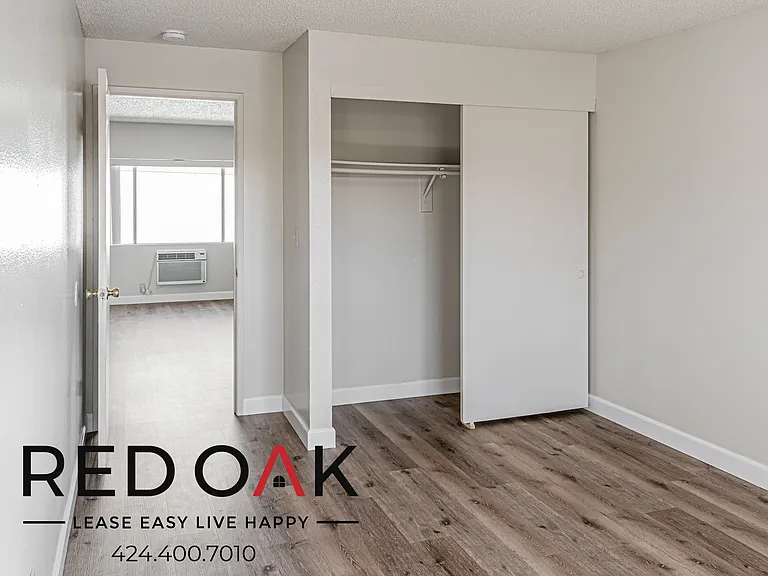 12767 San Fernando Rd #10 — Photo 11