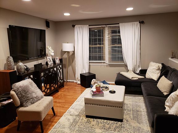 3rd image of 1446 Cellar Creek Way