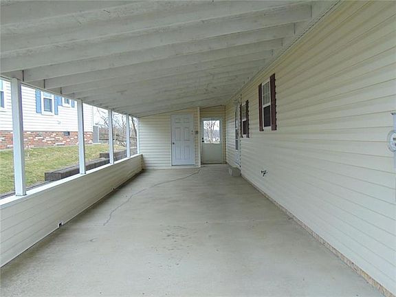 2nd image of 815 Wild Violet Dr