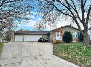 1308 38th St NW, Rochester, MN 55901